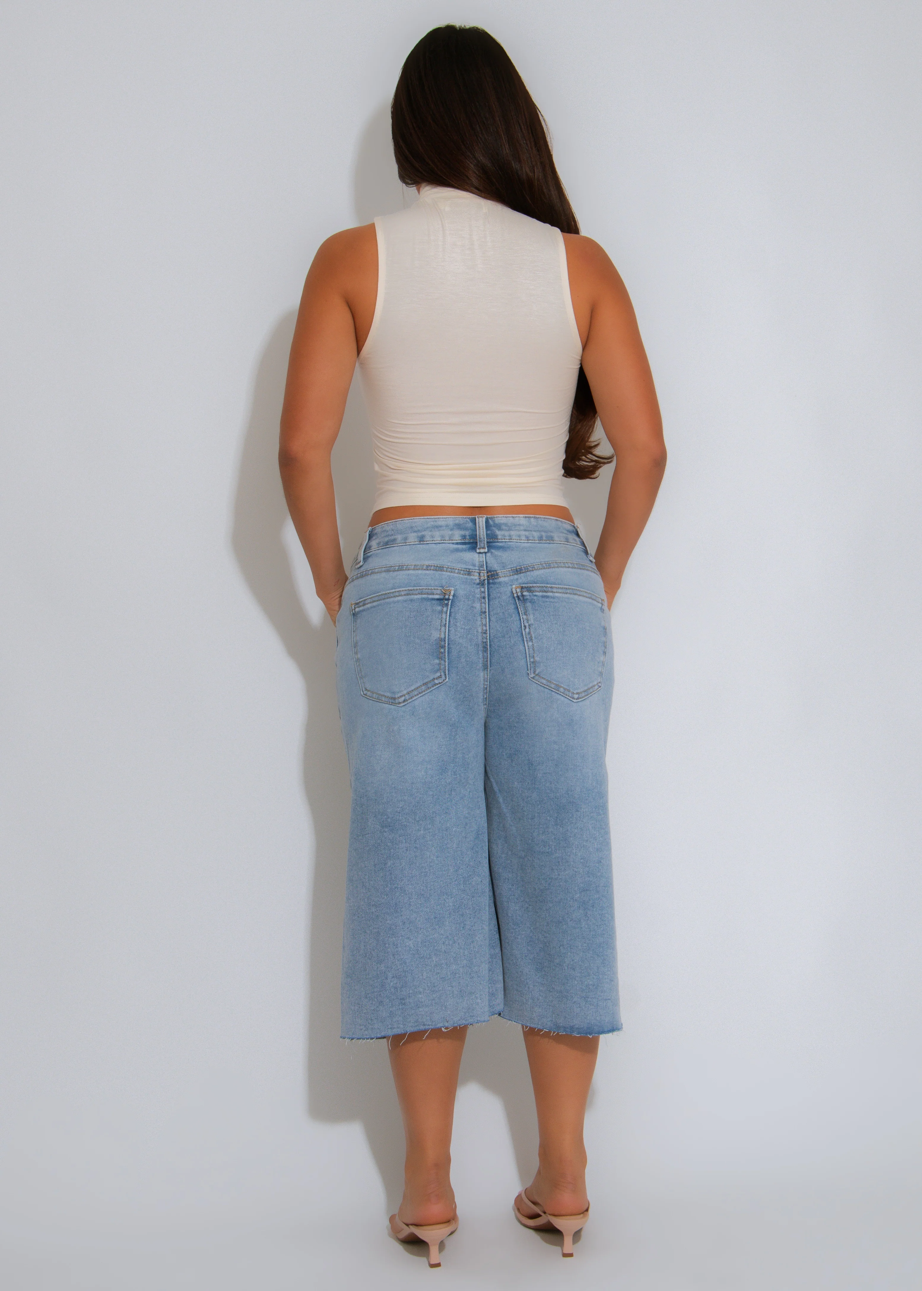 Off Duty Distress Capri Light Denim - Image 3