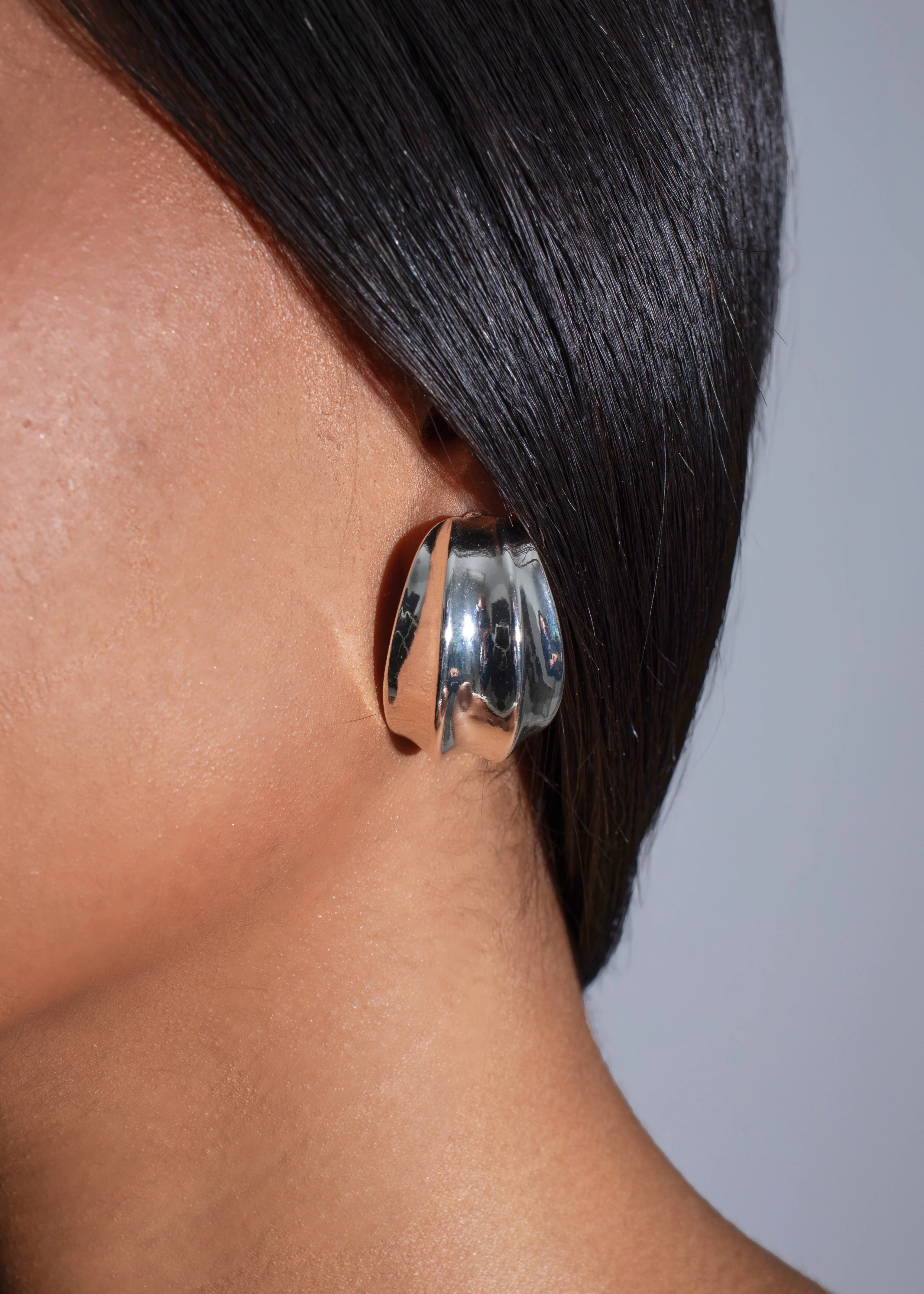 Radiant Crest Earrings Silver - Image 2
