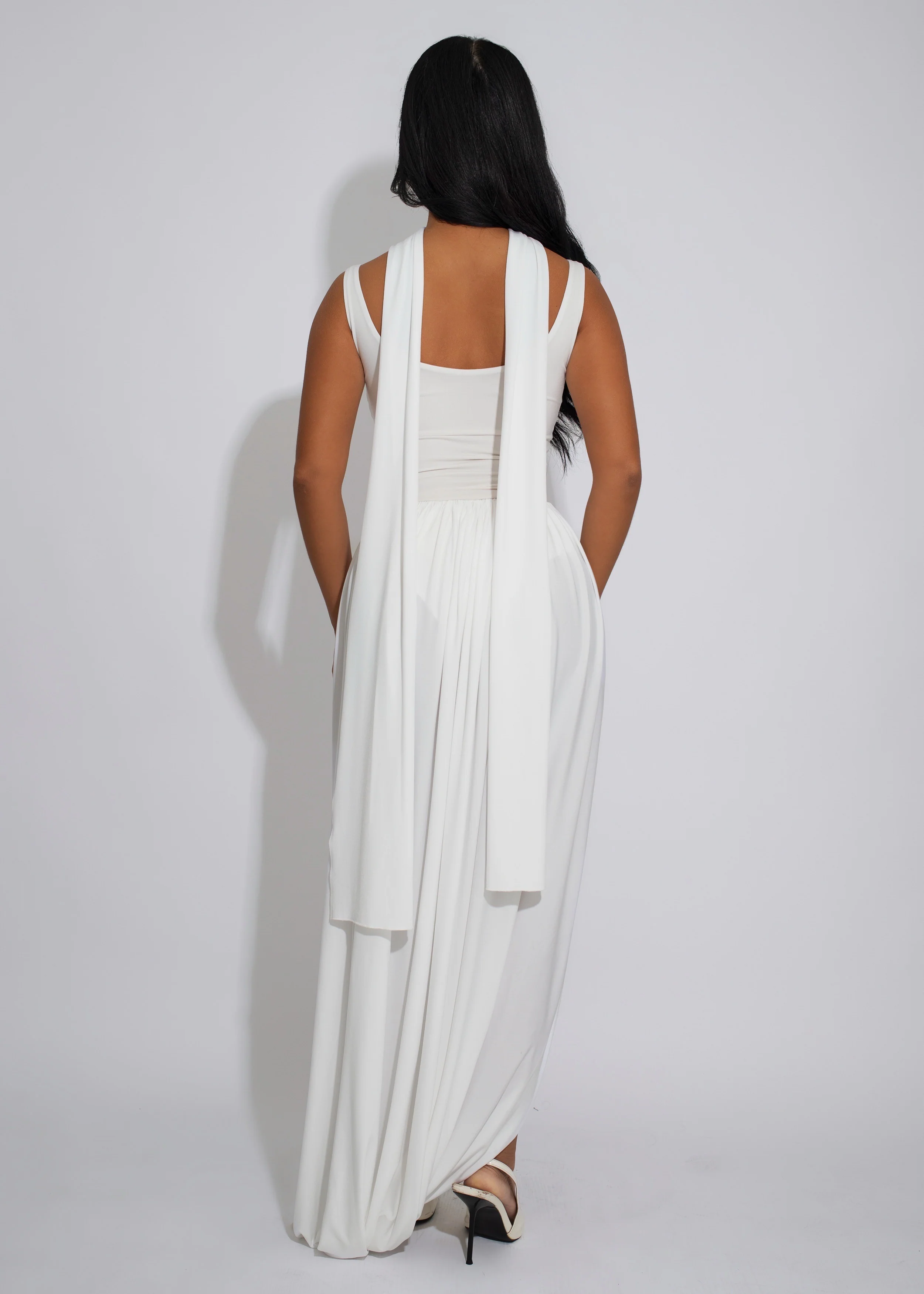 Seducción Celestial Ruched Maxi Dress White - Image 7